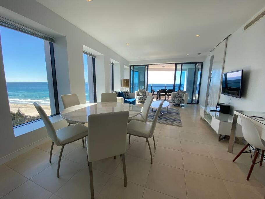 Beachfront Luxury In Soul Surfers Paradise 9th Apartment