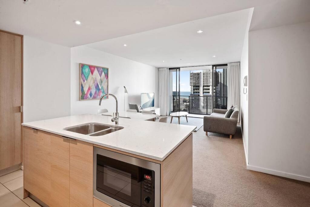 Ocean Views, Broadbeach #1204 Apartment *