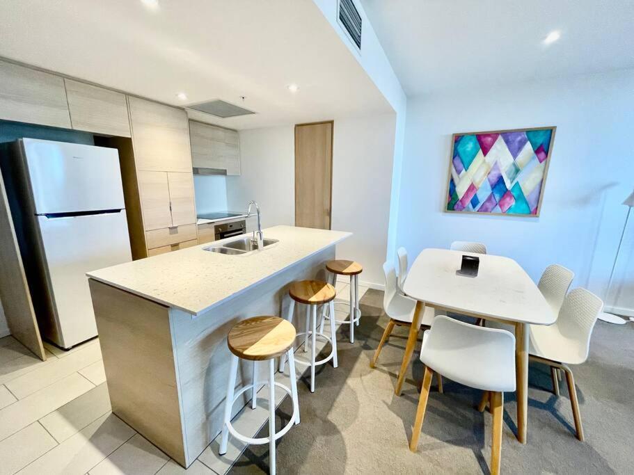 Ocean Views, Broadbeach #1204 Gold Coast