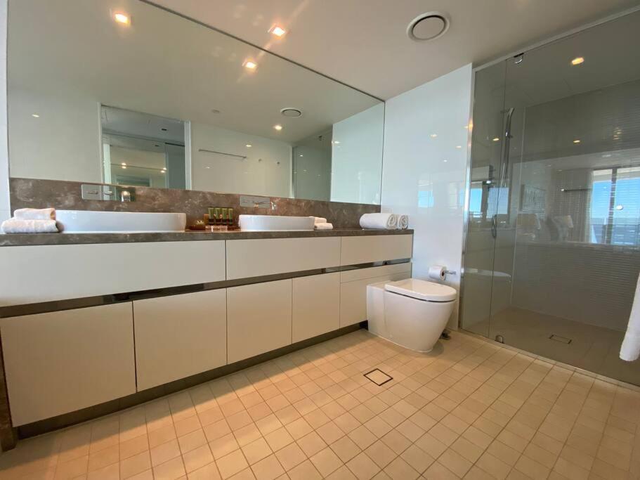 Beachfront Luxury In Soul Surfers Paradise 9th Gold Coast