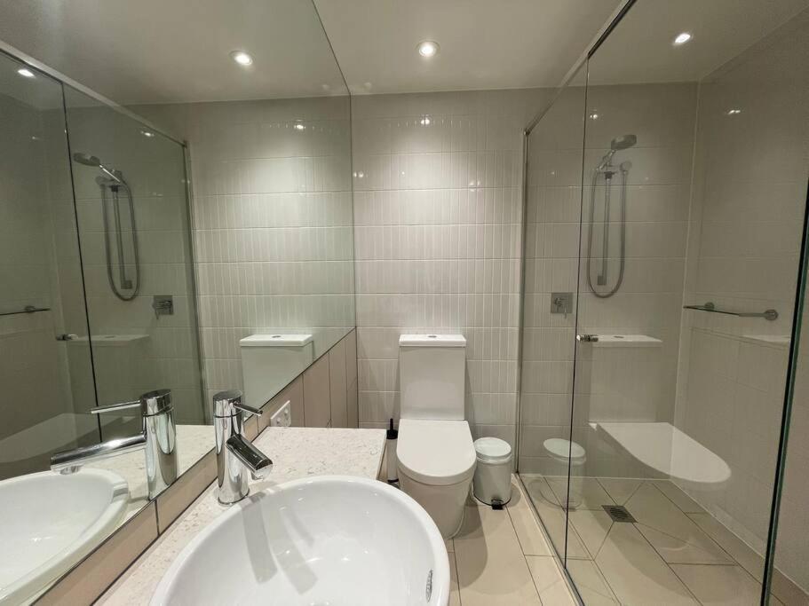 Ocean Views, Broadbeach #1204