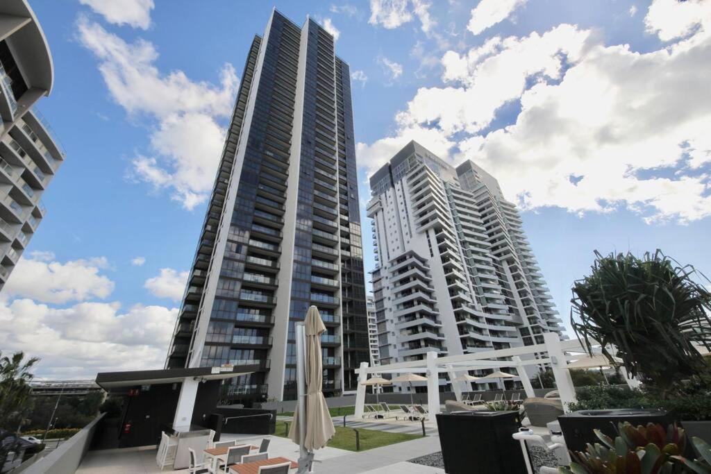 Ocean Views, Broadbeach #1204 *