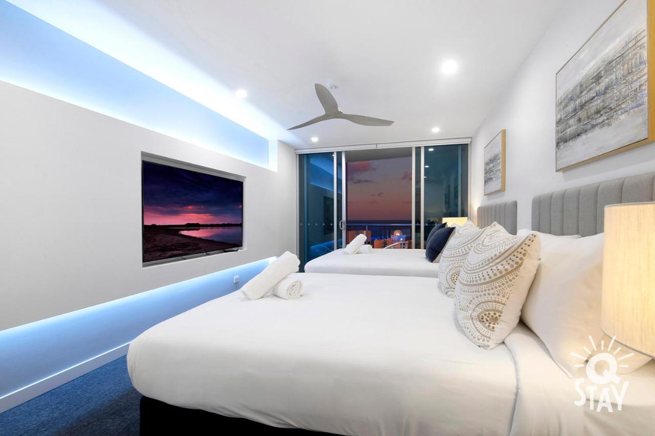 Chevron Renaissance 3 Bedroom Executive Sub Penthouse In Surfers Paradise - Q
