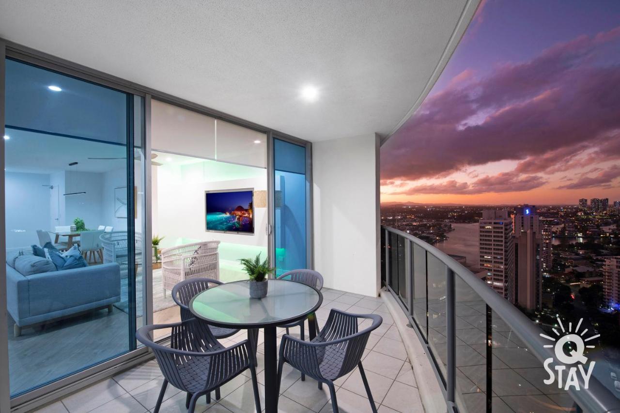 Chevron Renaissance 3 Bedroom Executive Sub Penthouse In Surfers Paradise - Q Gold Coast