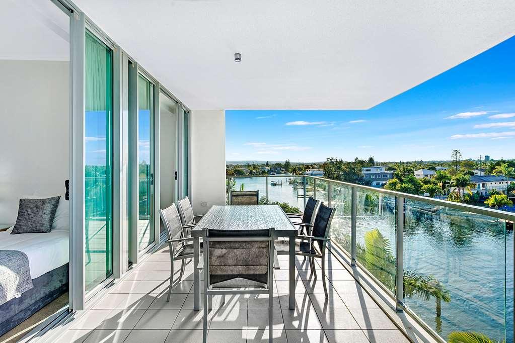 Ultiqa Freshwater Point Broadbeach Resort Gold Coast