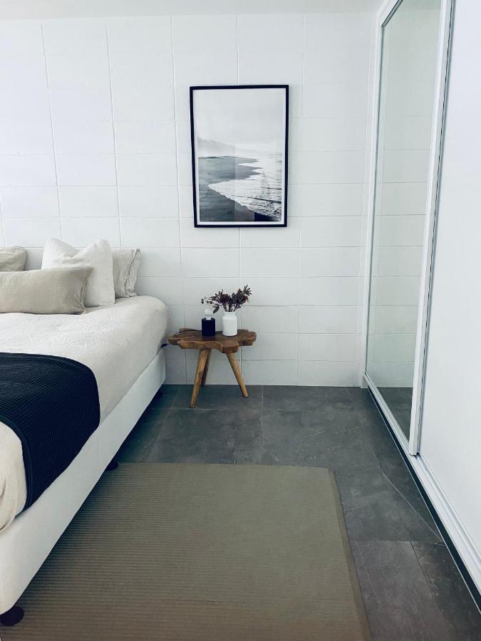 The Shack On The Esplanade Apartment *