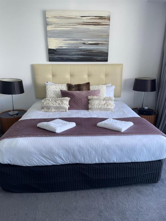 Oracle Broadbeach: Luxurious Sky With Panoramic Views