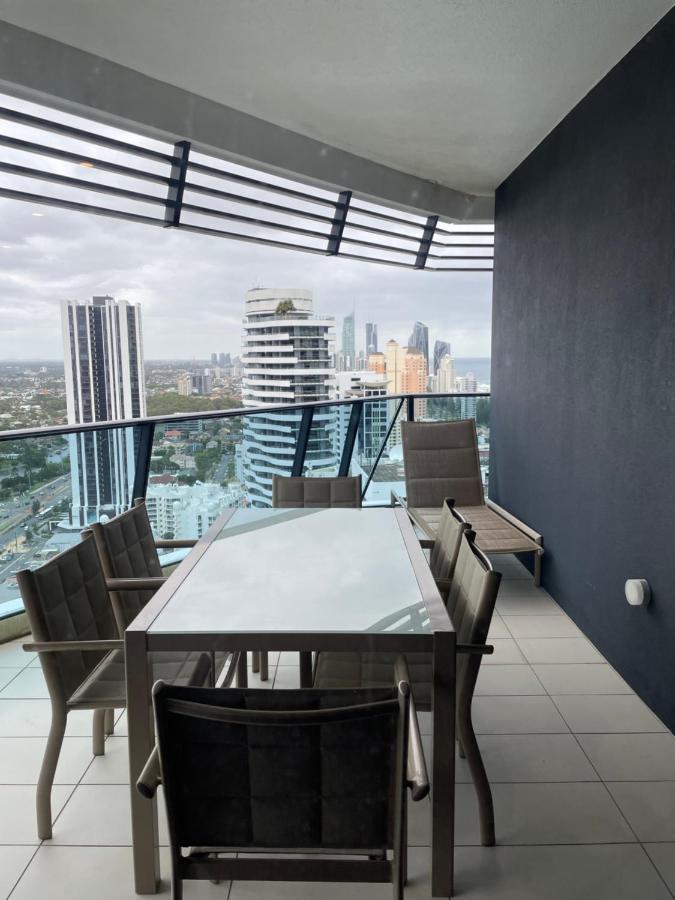 Oracle Broadbeach: Luxurious Sky With Panoramic Views