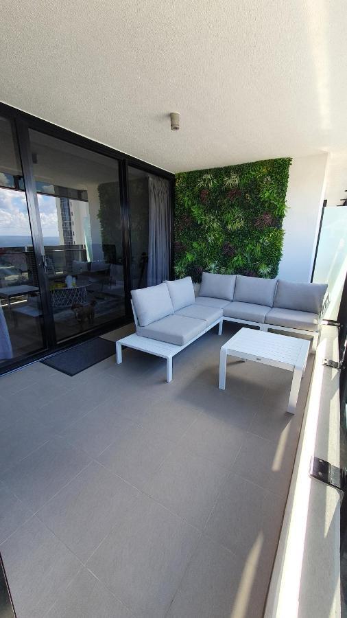 Oceanview Oasis 2br - 5mins To - Family Apartment