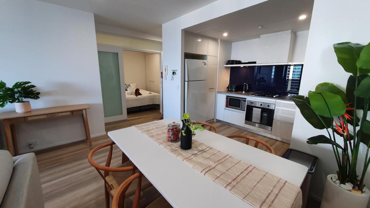 Oceanview Oasis 2br - 5mins To - Family Apartment *