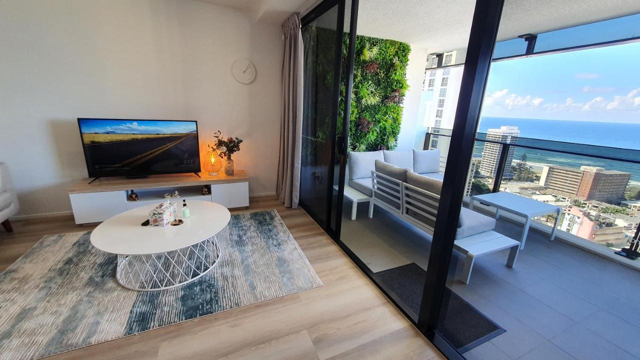 Oceanview Oasis 2br - 5mins To - Family Apartment