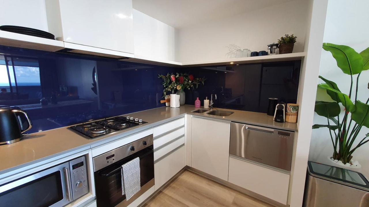 Apartment Oceanview Oasis 2br - 5mins To - Family Gold Coast