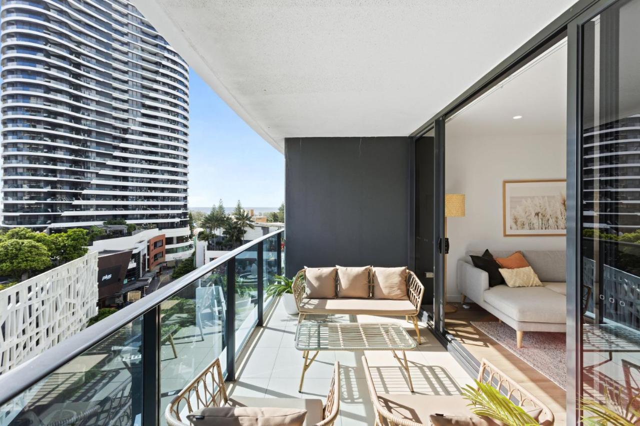 Apartment Stylish And Modern Oracle 2 Bedroom - Coasthm Gold Coast
