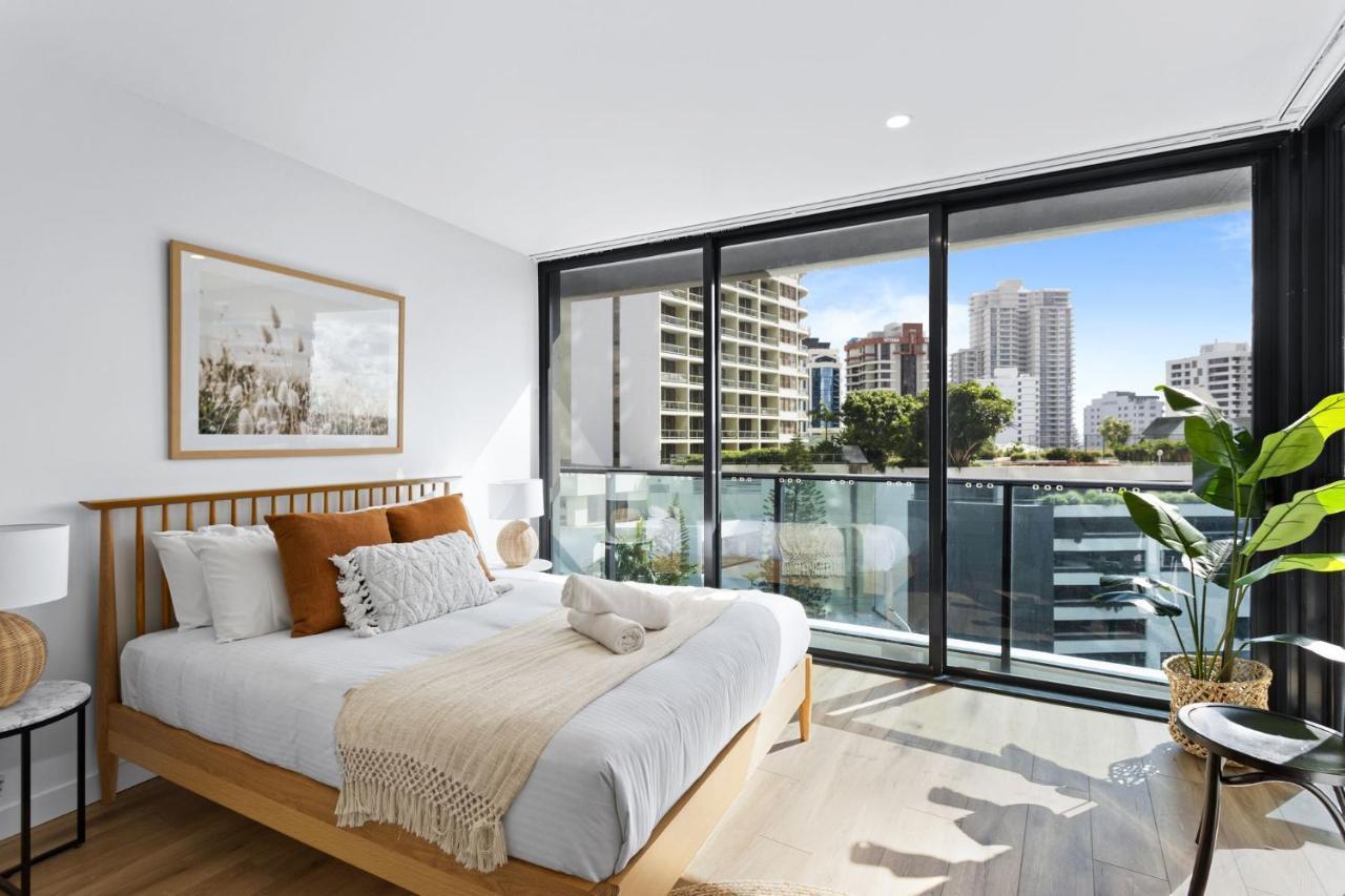 Stylish And Modern Oracle 2 Bedroom - Coasthm Apartment