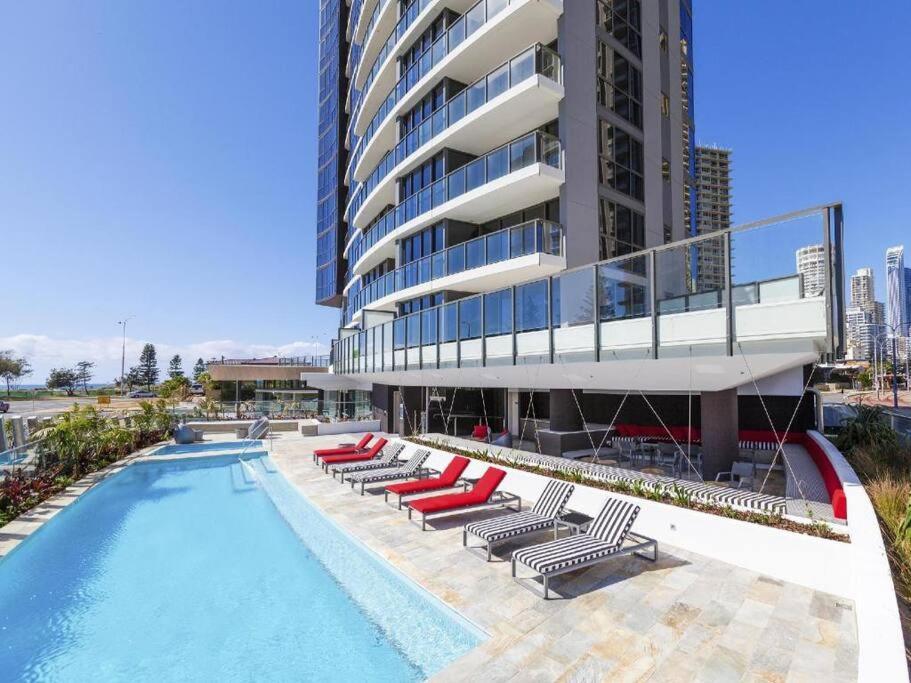 Luxury 180° Views Front Ocean Facing 2br