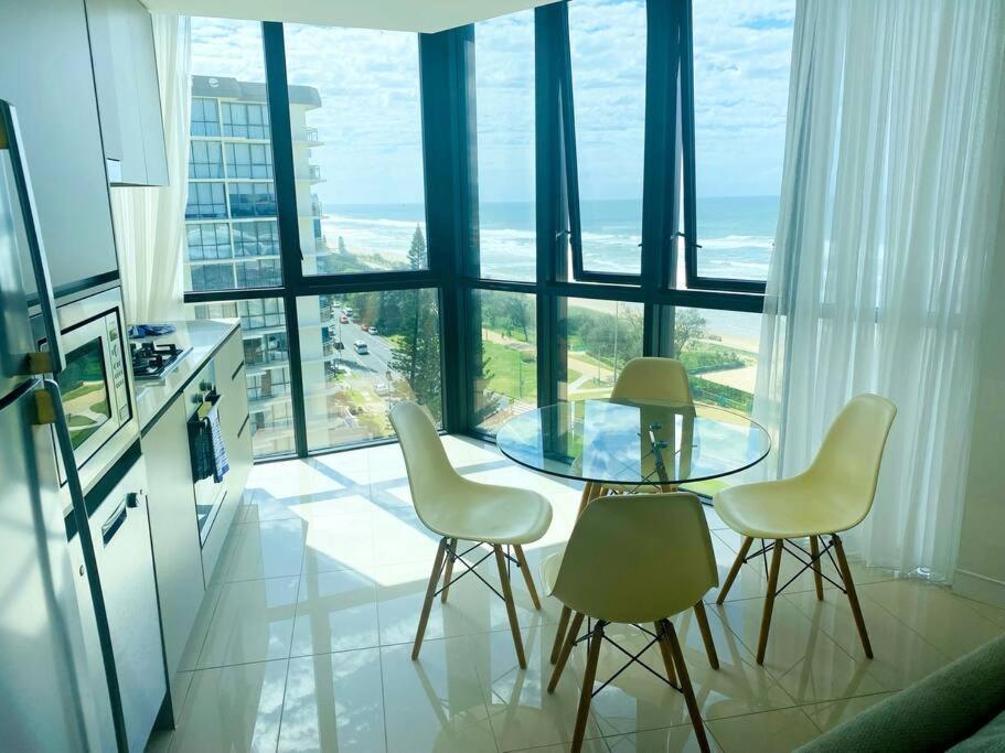 Luxury 180° Views Front Ocean Facing 2br