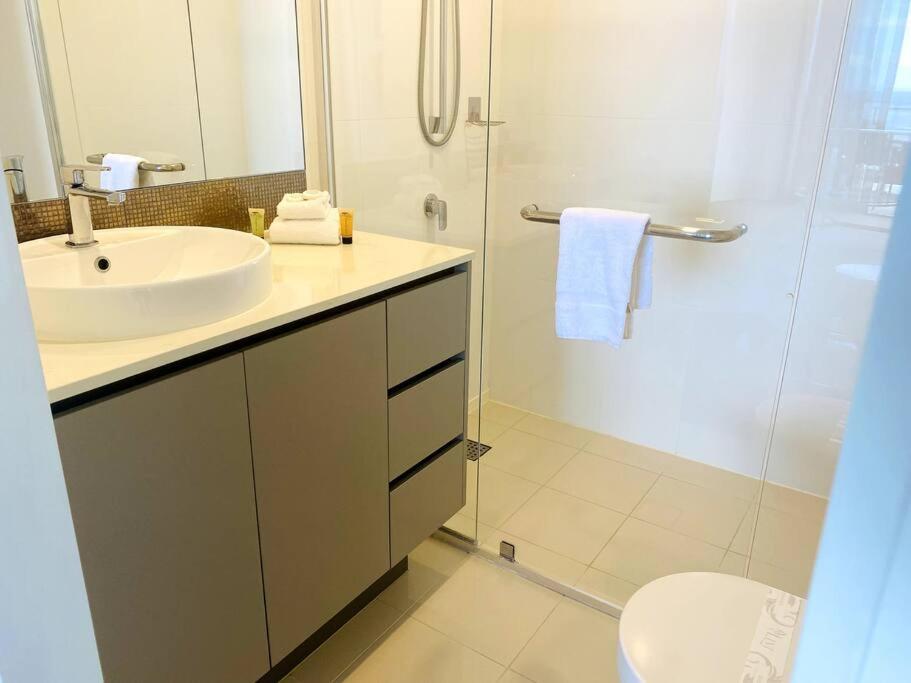 Apartment Luxury 180° Views Front Ocean Facing 2br Gold Coast