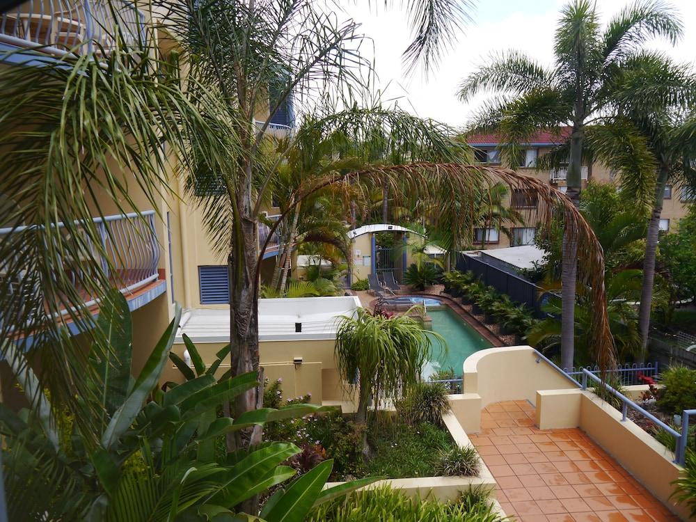 Portobello Aparthotel 3*