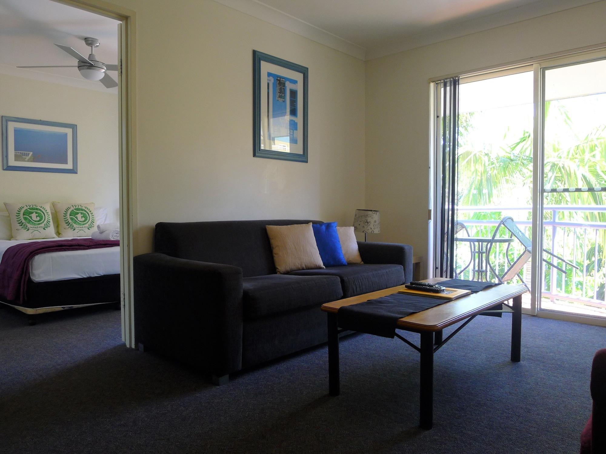 Santana Surfers Paradise