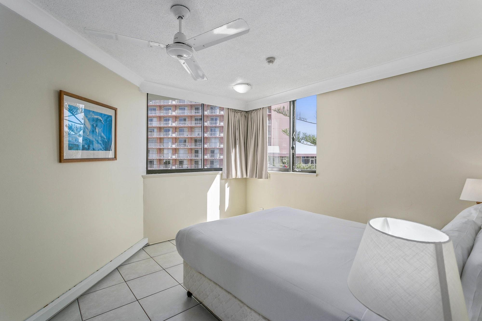 Breakfree Cosmopolitan Aparthotel