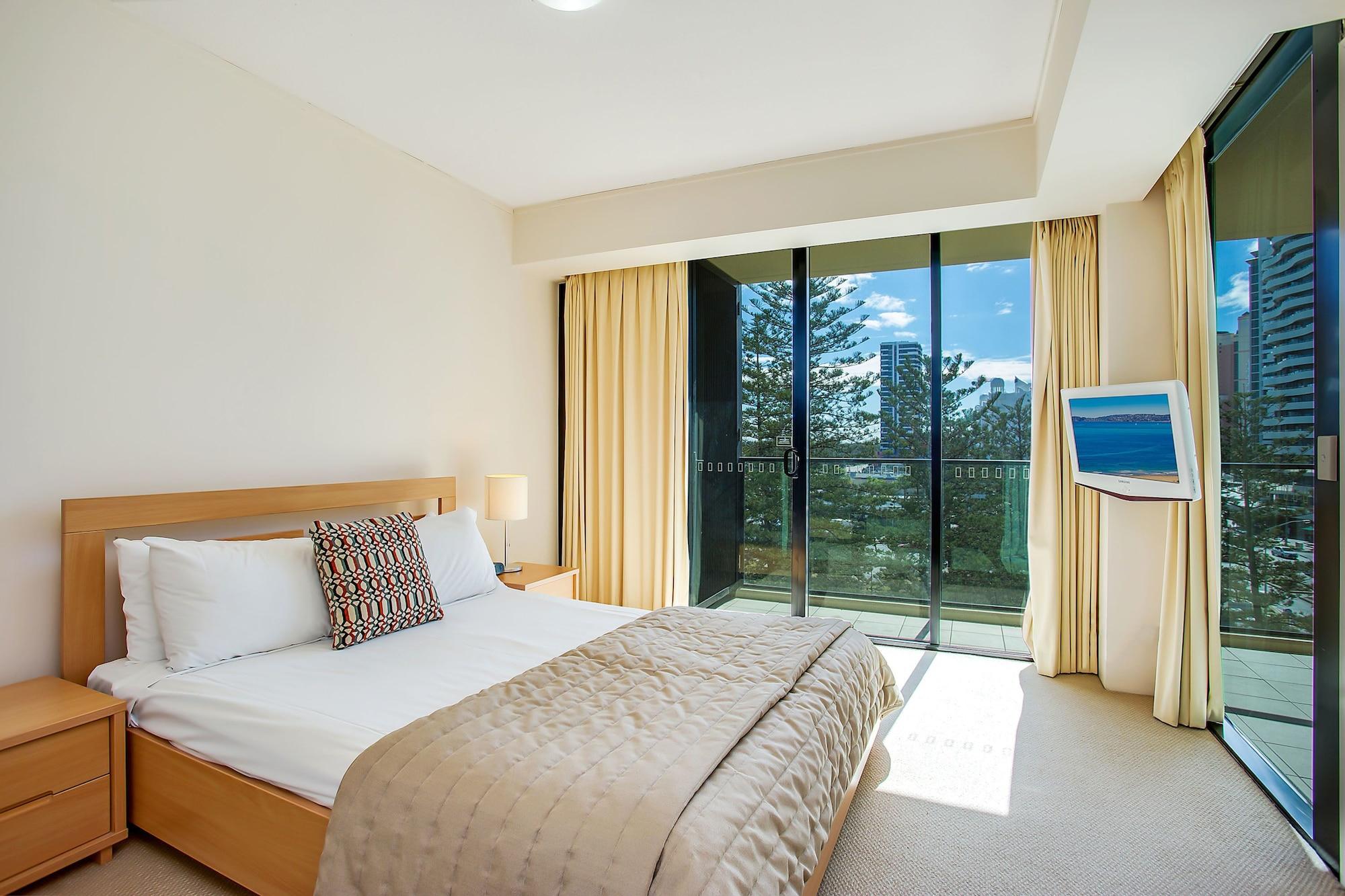 Mantra Broadbeach On The Park Aparthotel 4*