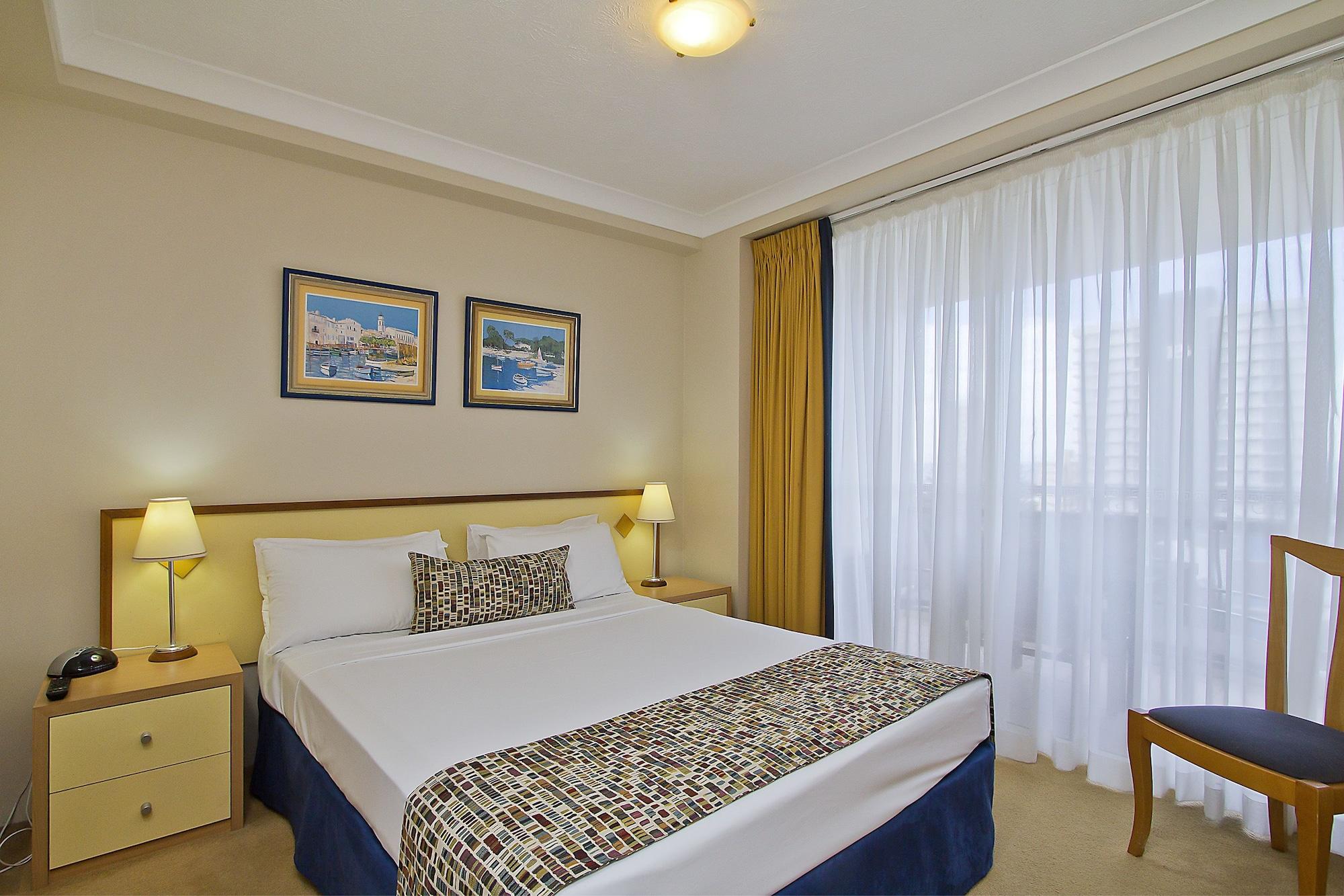 Palazzo Colonnades Aparthotel 4*