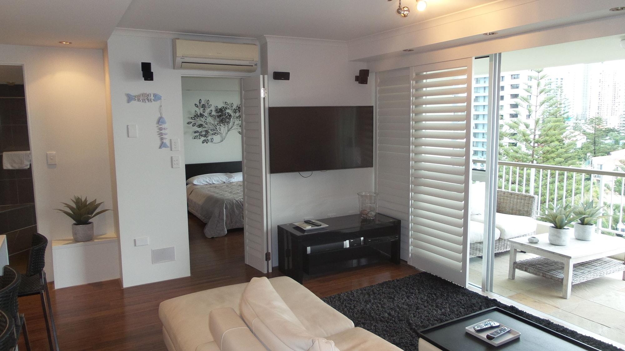 Surfers Beachside Aparthotel 4*