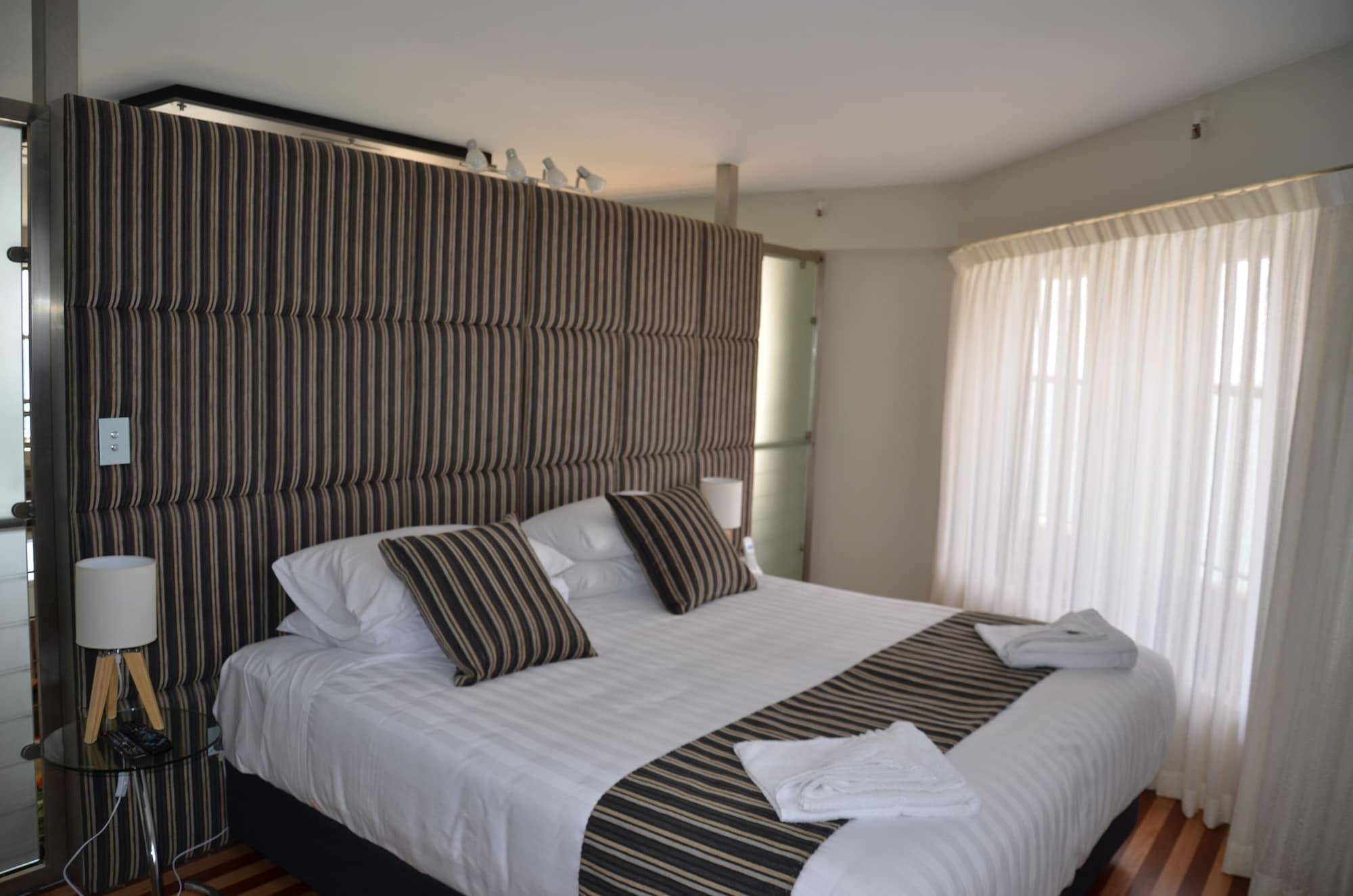 Burleigh Esplanade 4*