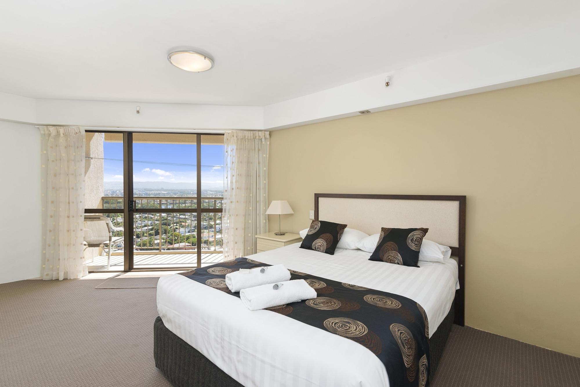 Burleigh Esplanade Aparthotel 4*