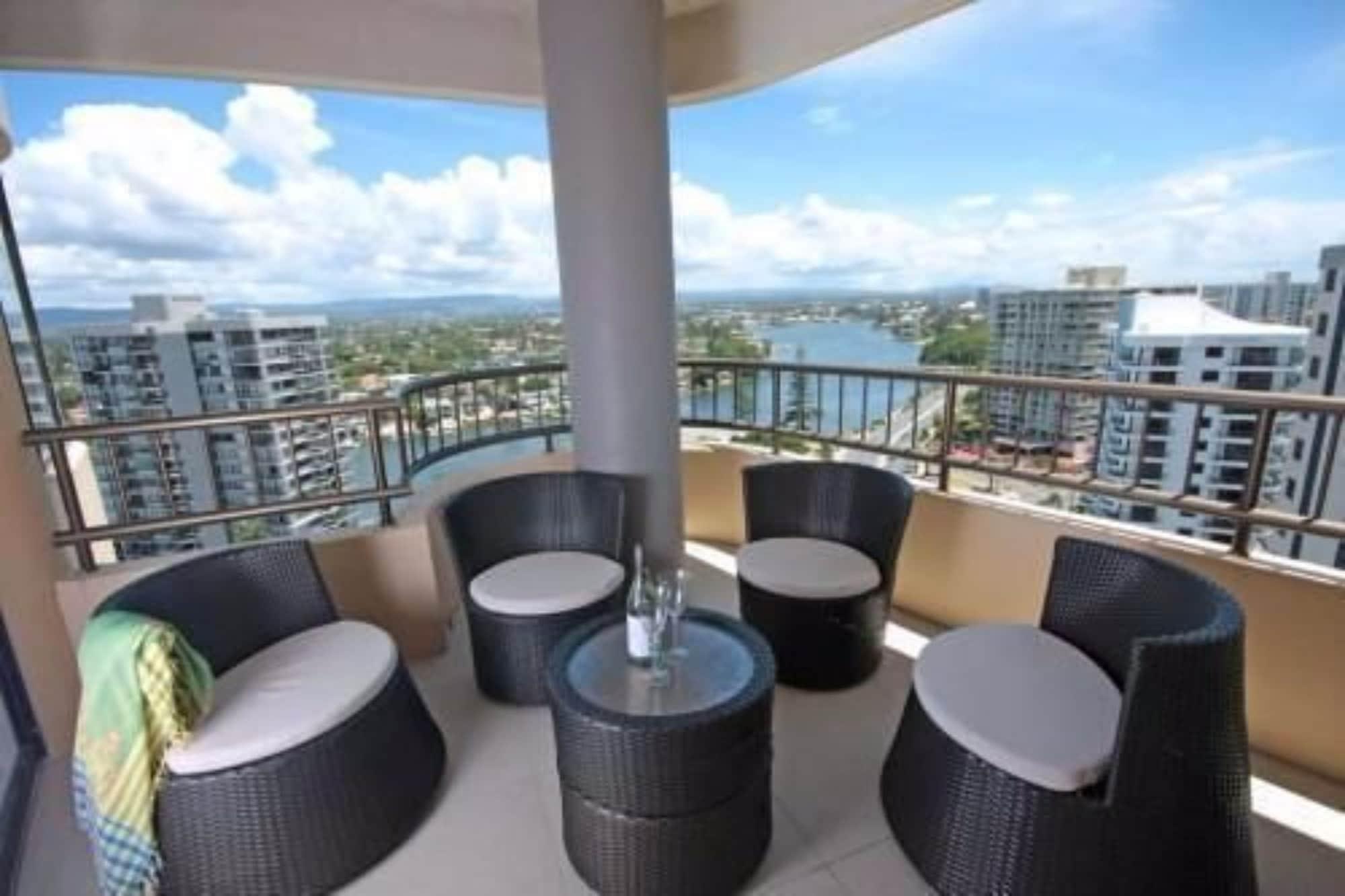 Aparthotel The Regent 4*
