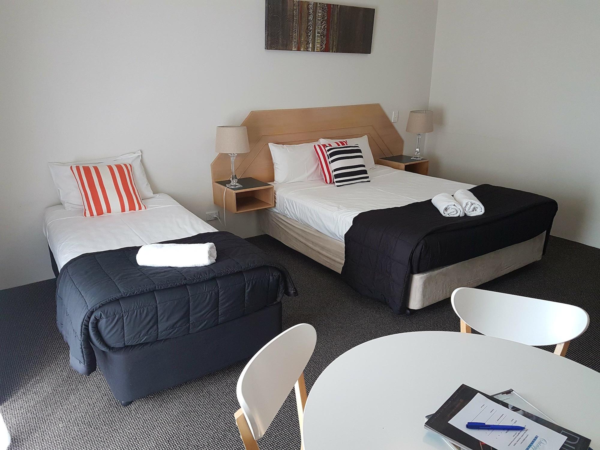 Outrigger Burleigh Hotel