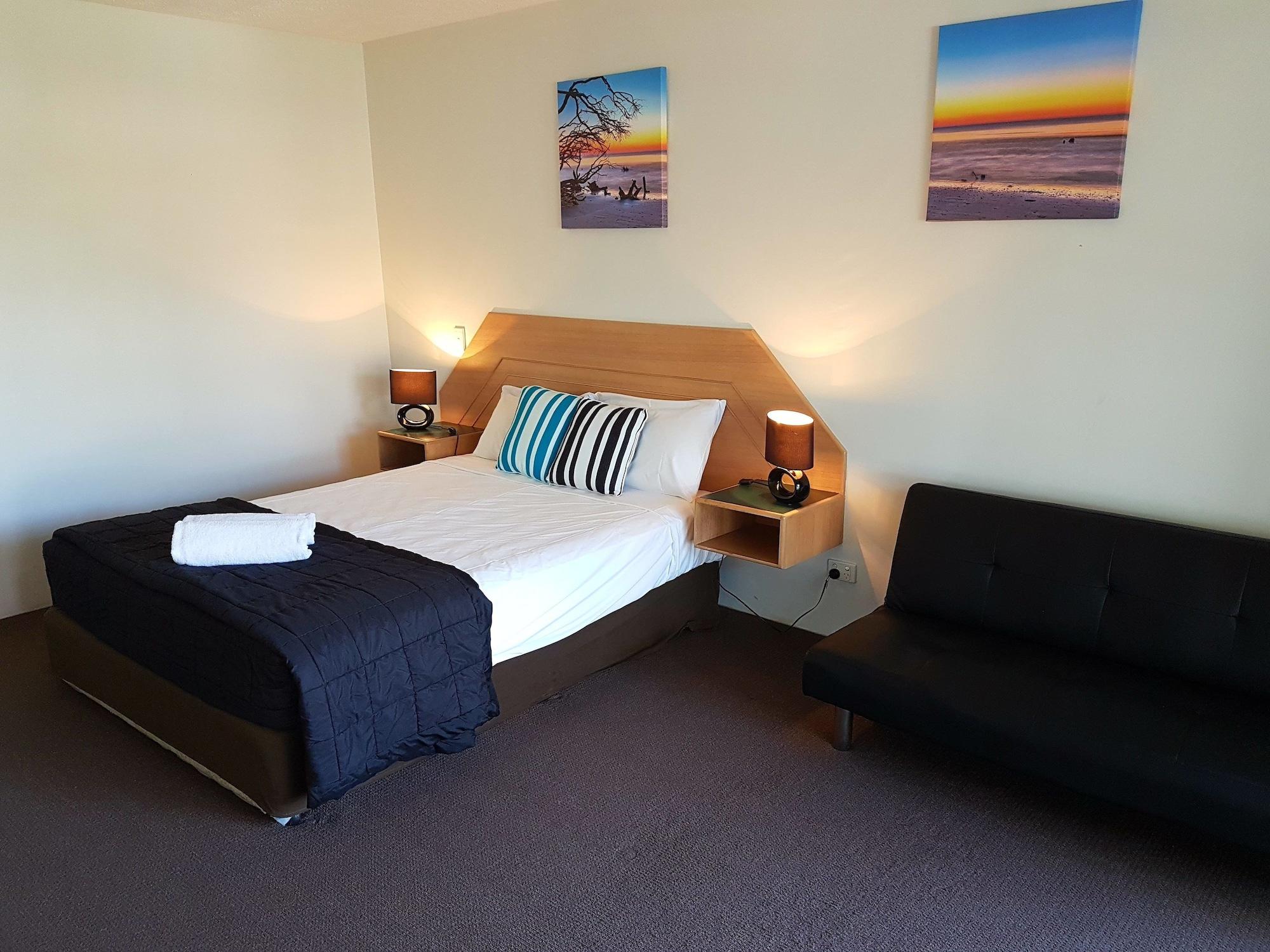 Outrigger Burleigh Hotel Gold Coast