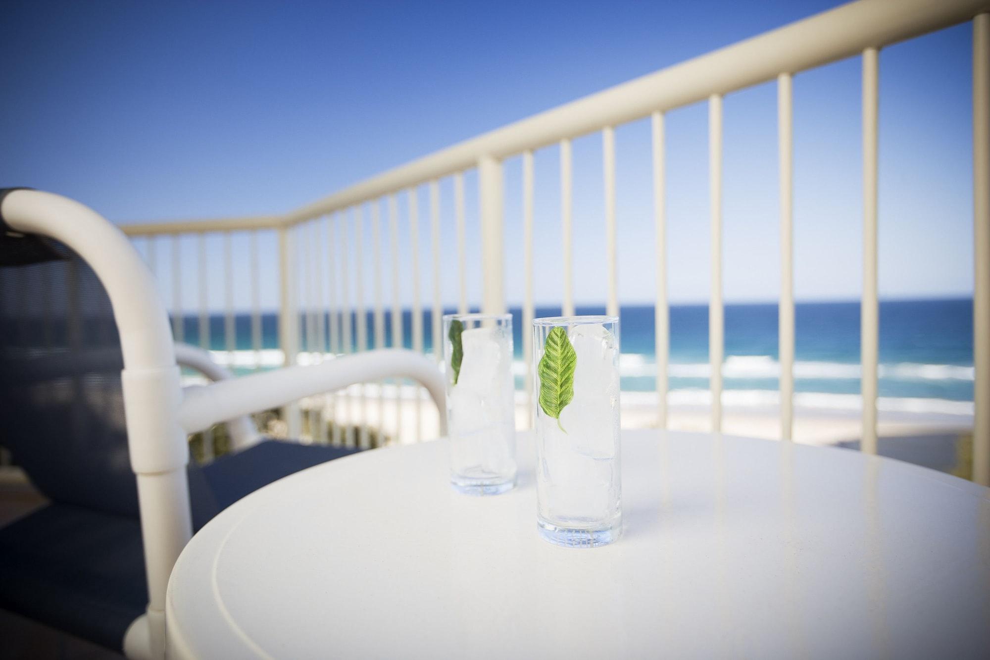 Aparthotel Breakfree Beachpoint 3*