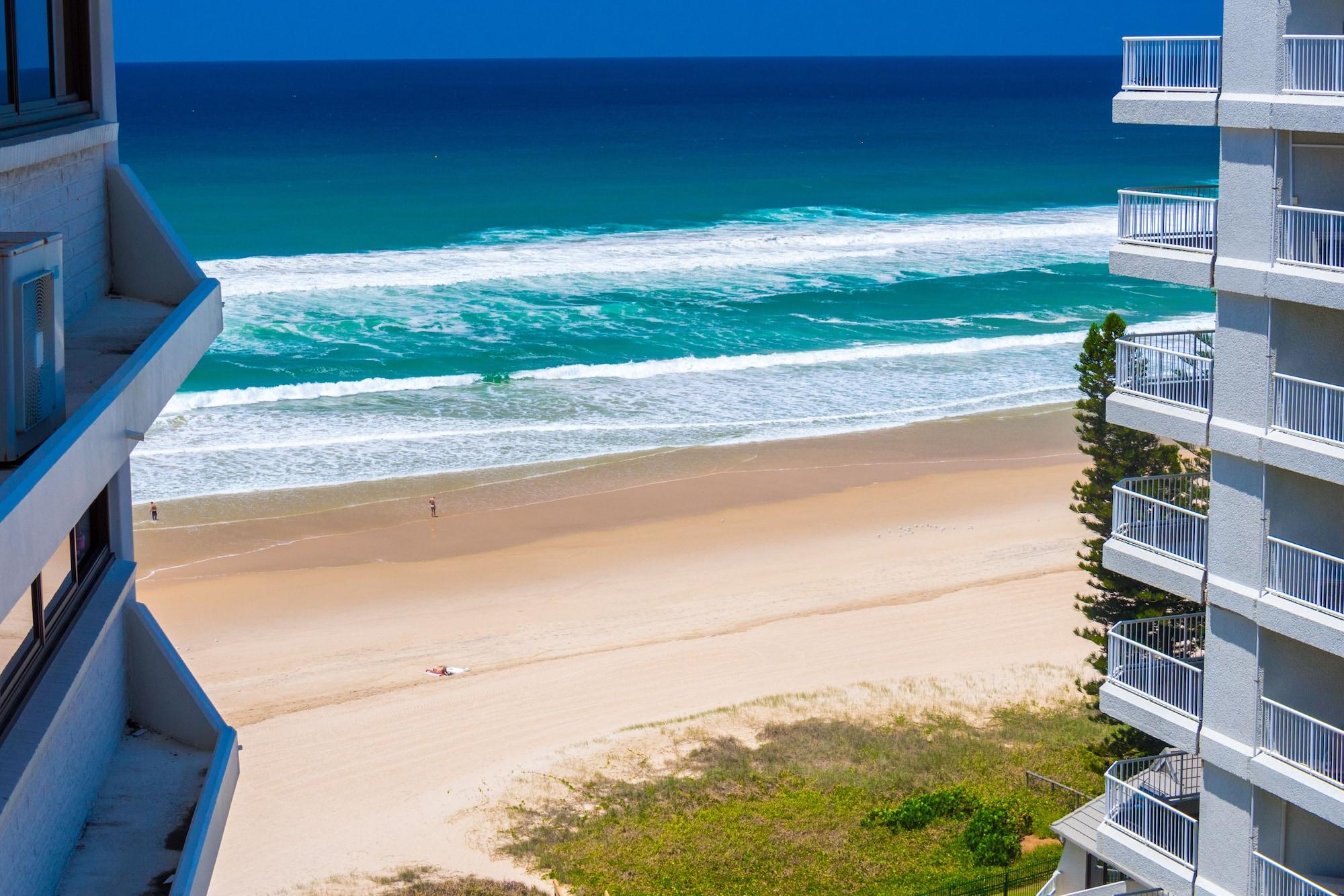 Breakers North Absolute Beachfront - Official Aparthotel 4*