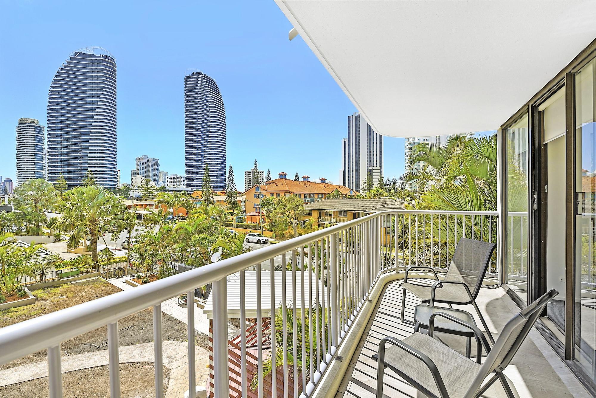 Broadbeach Travel Aparthotel