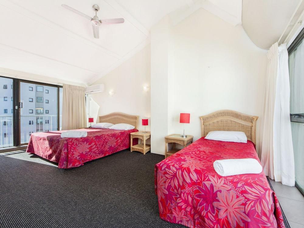 Broadbeach Travel 3*
