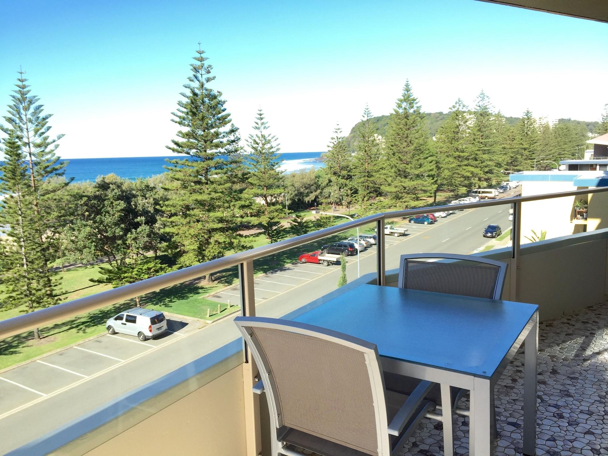 Wyuna Beachfront 3* Gold Coast