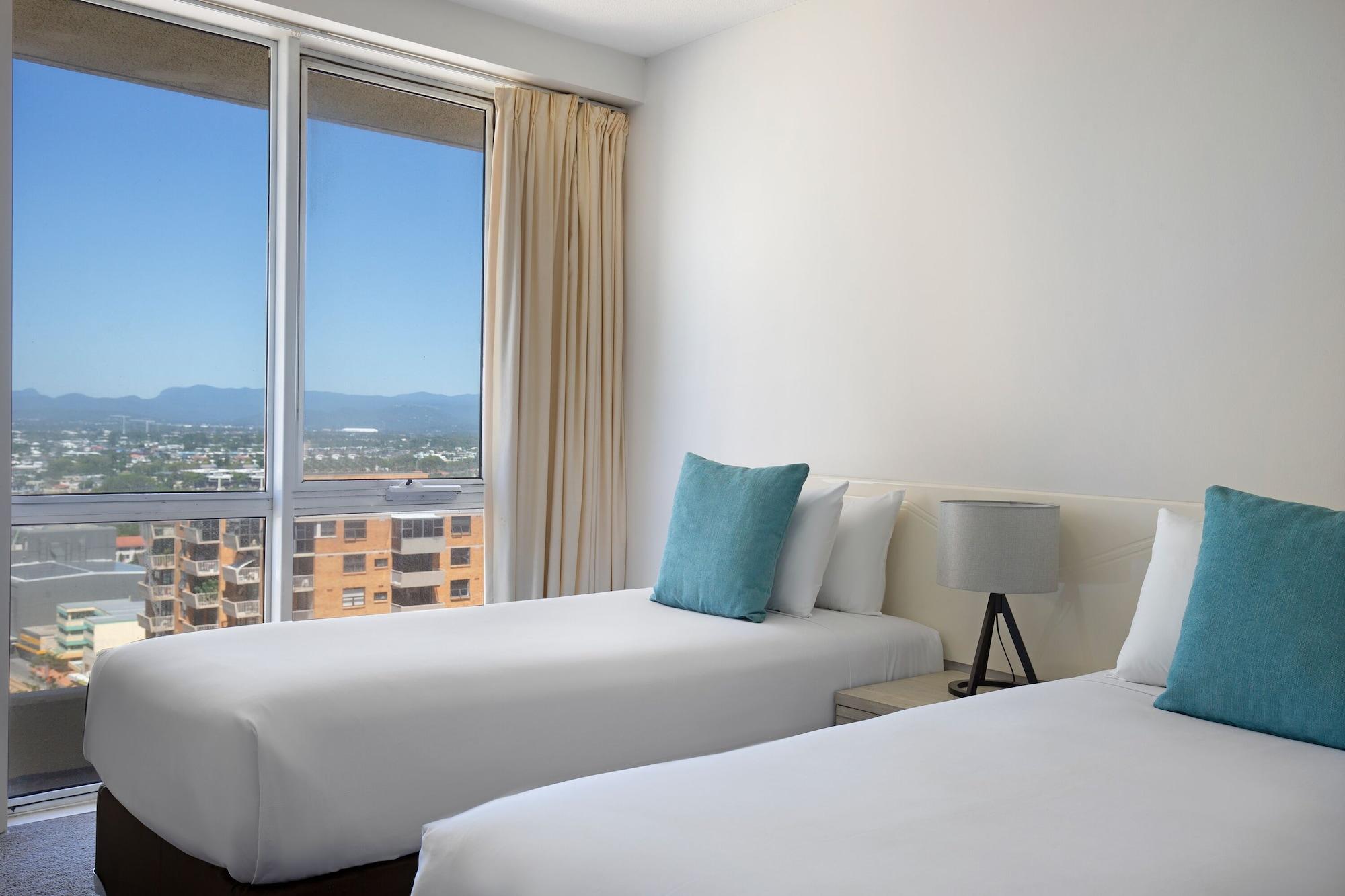 Paradise Centre 4*