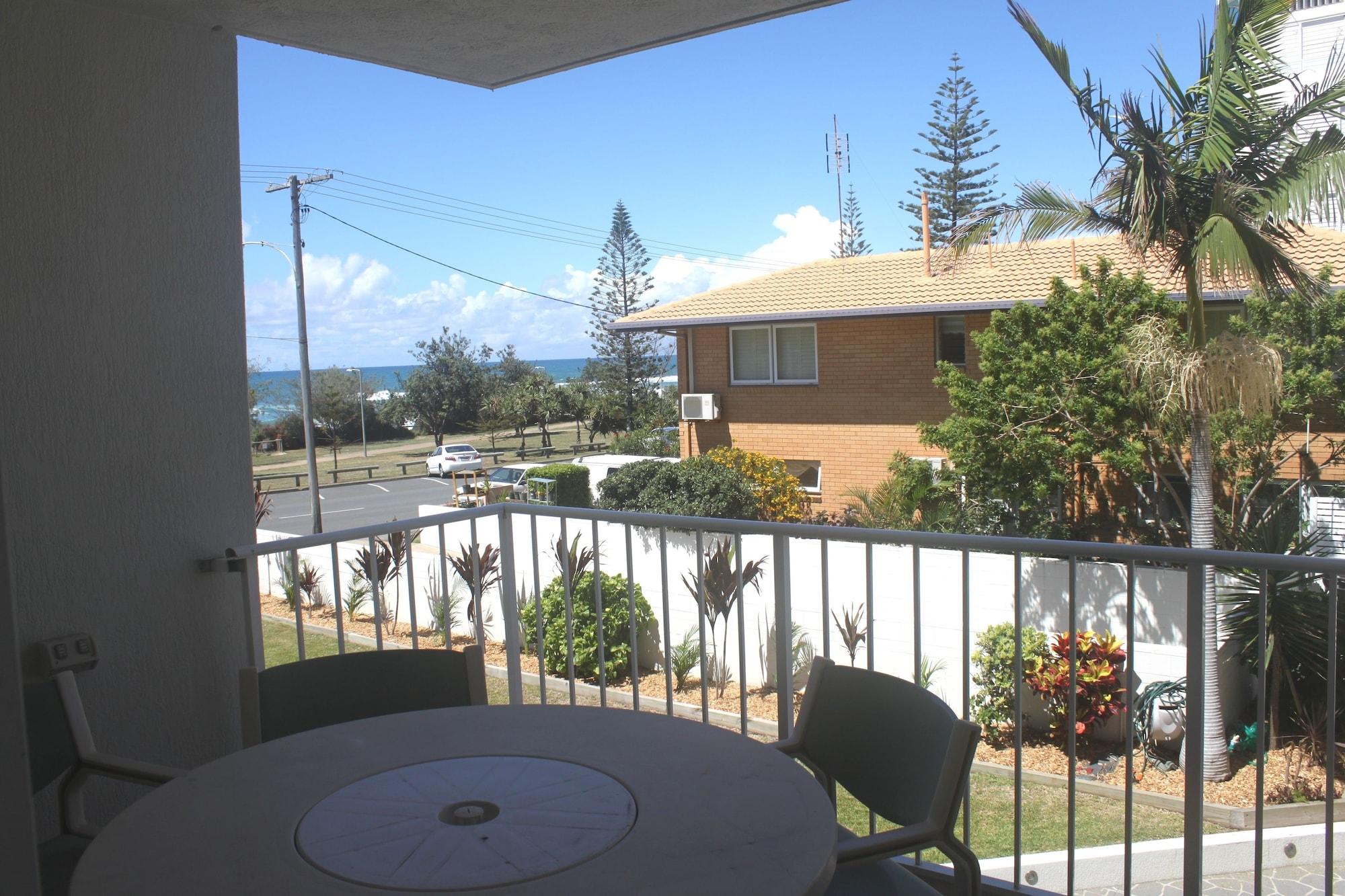 Aparthotel Burleigh Point 3*