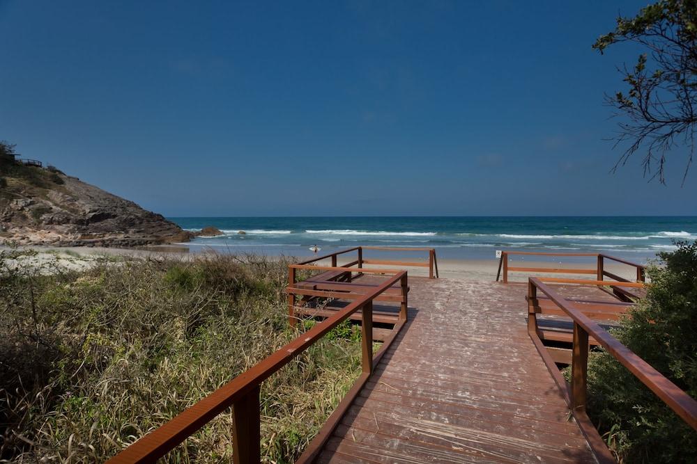 Burleigh Point 3*