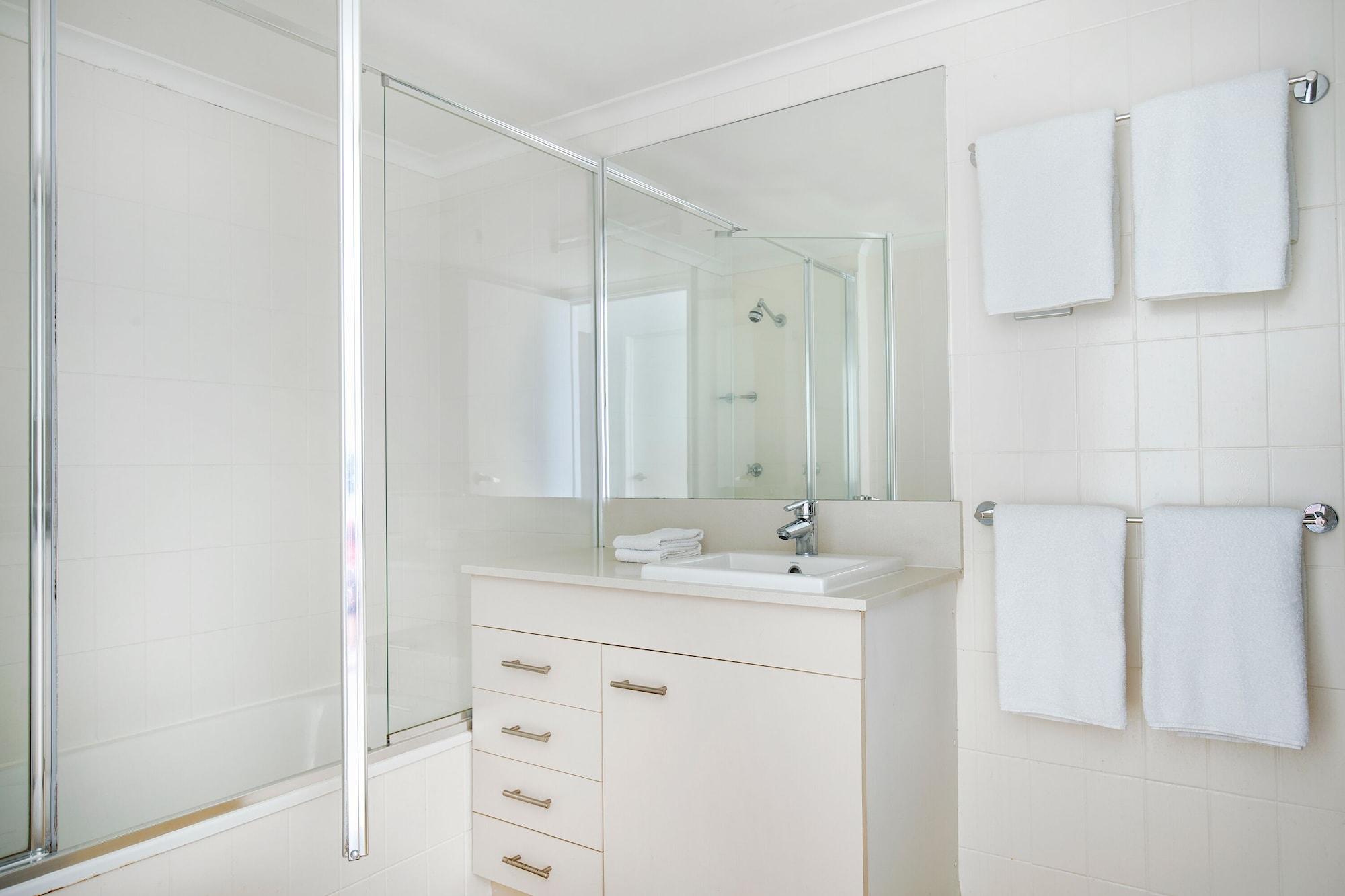 Aparthotel Breakfree Peninsula 4*