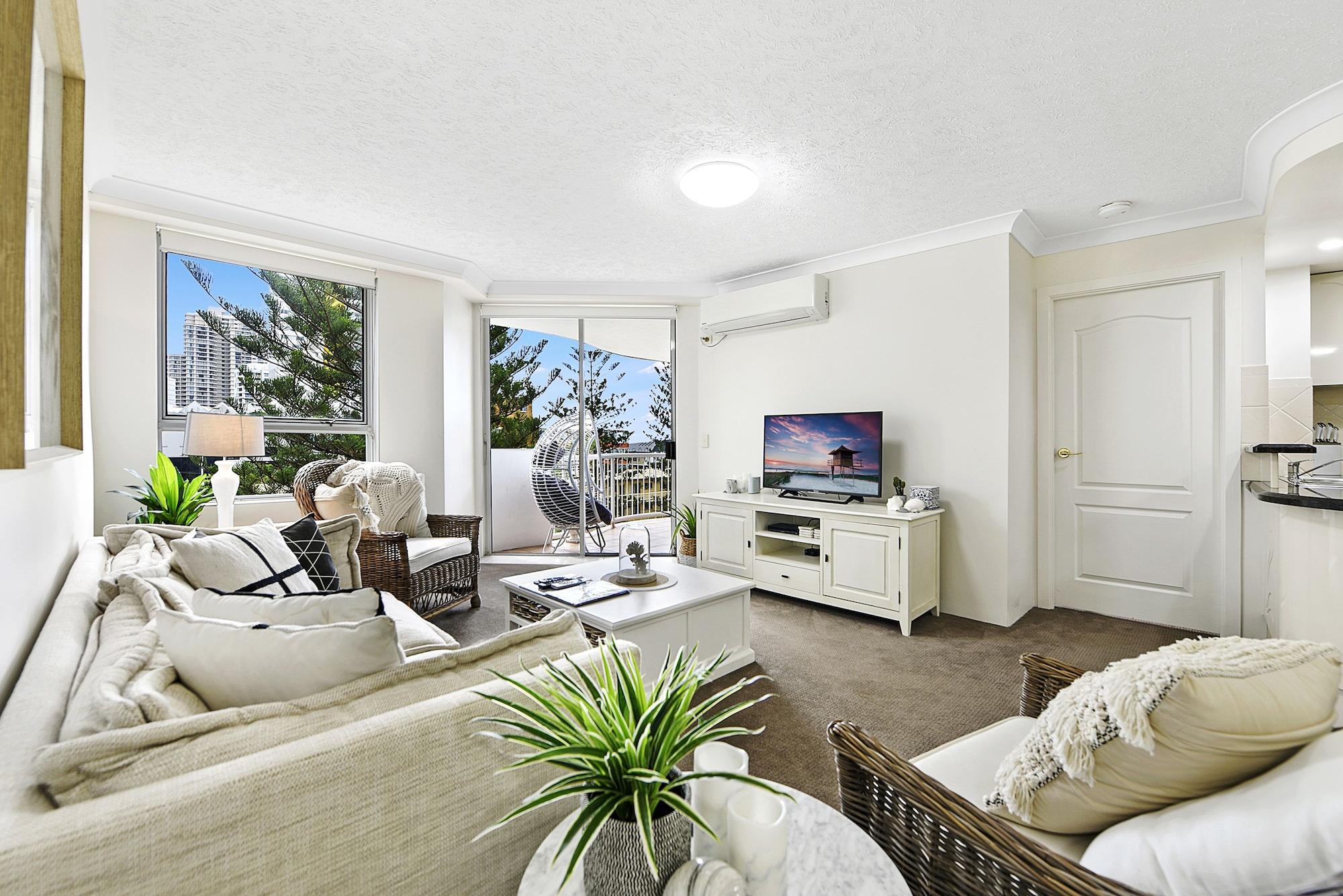 The Ritz Heated Pool Aparthotel Gold Coast