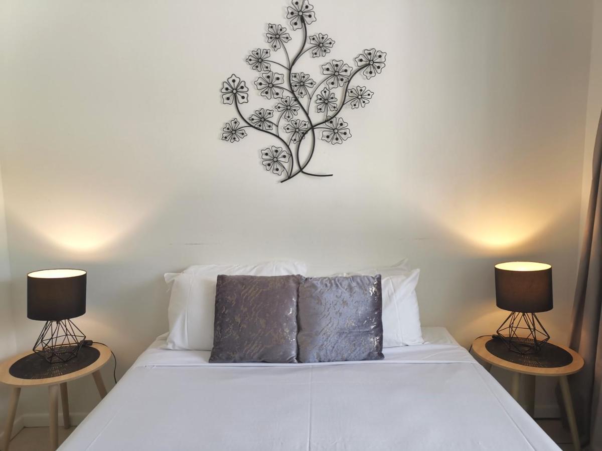 Bay Of Palms Hotel