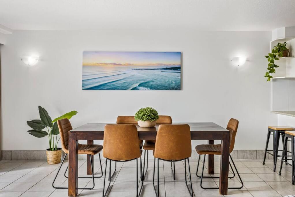 Beachside Views / Currumbin Gold Coast