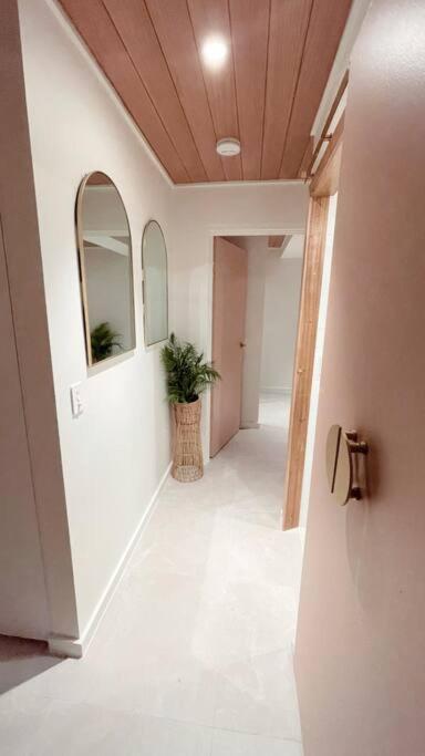 Apartment Chic Beachside Getaway 2br 2bath Fully Equipped