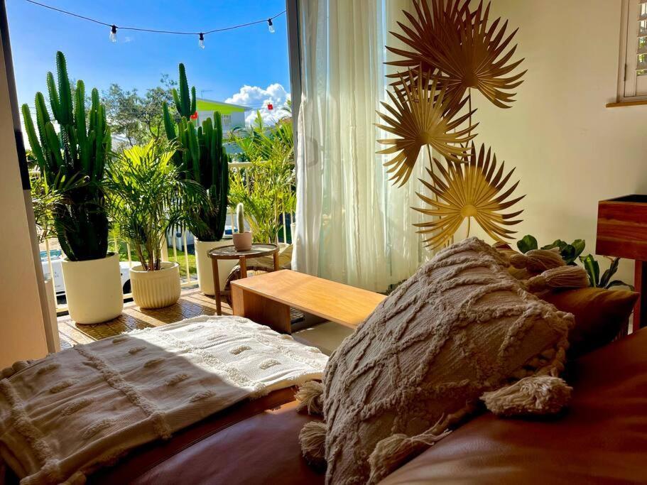 Chic Beachside Getaway 2br 2bath Fully Equipped Apartment