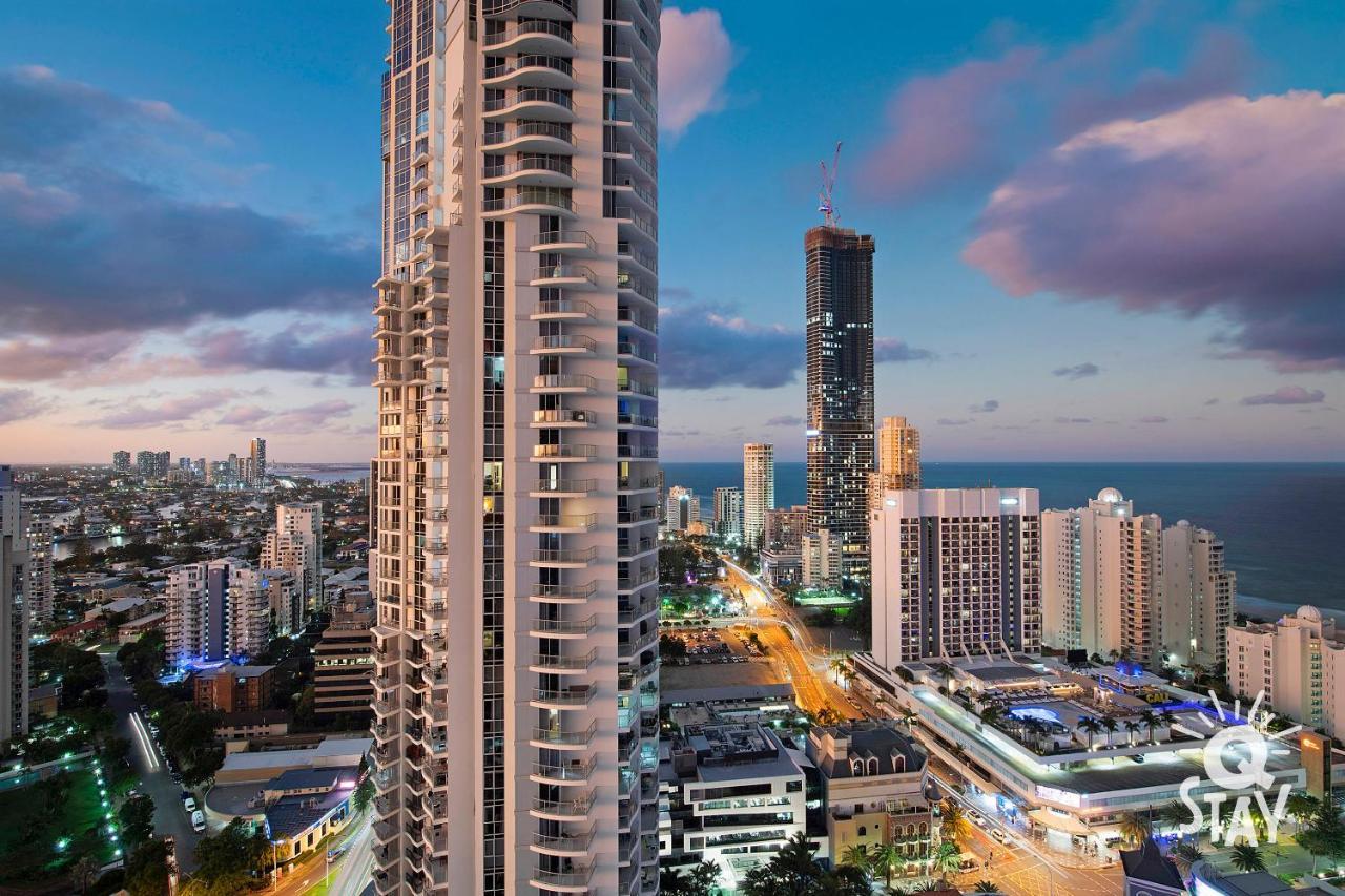 Apartment Luxurious 3 Bed Executive Sub Penthouse With Ocean View At Chevron Renaissance - Q *