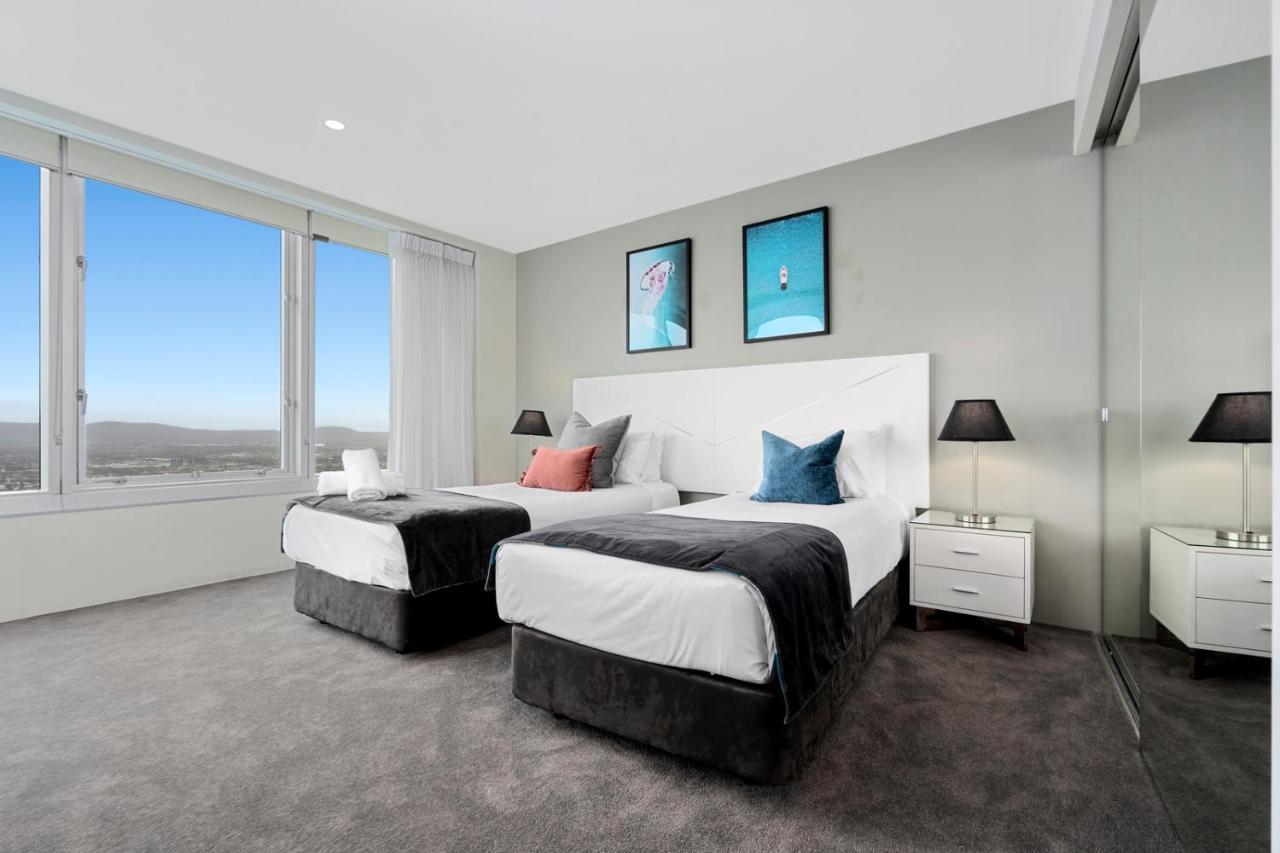 Apartment Designer At Q1 - Gclr Gold Coast