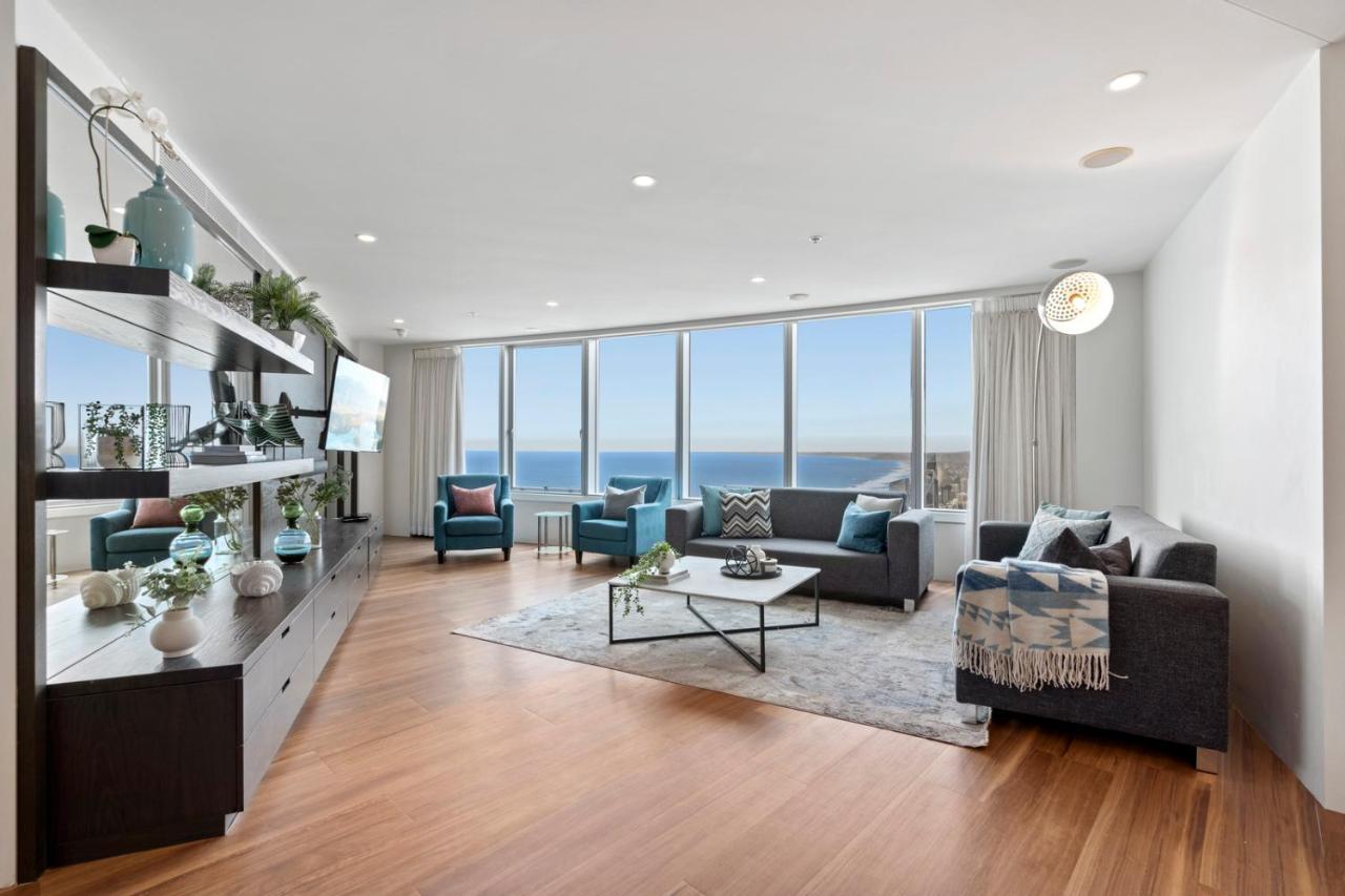 Apartment Designer At Q1 - Gclr *