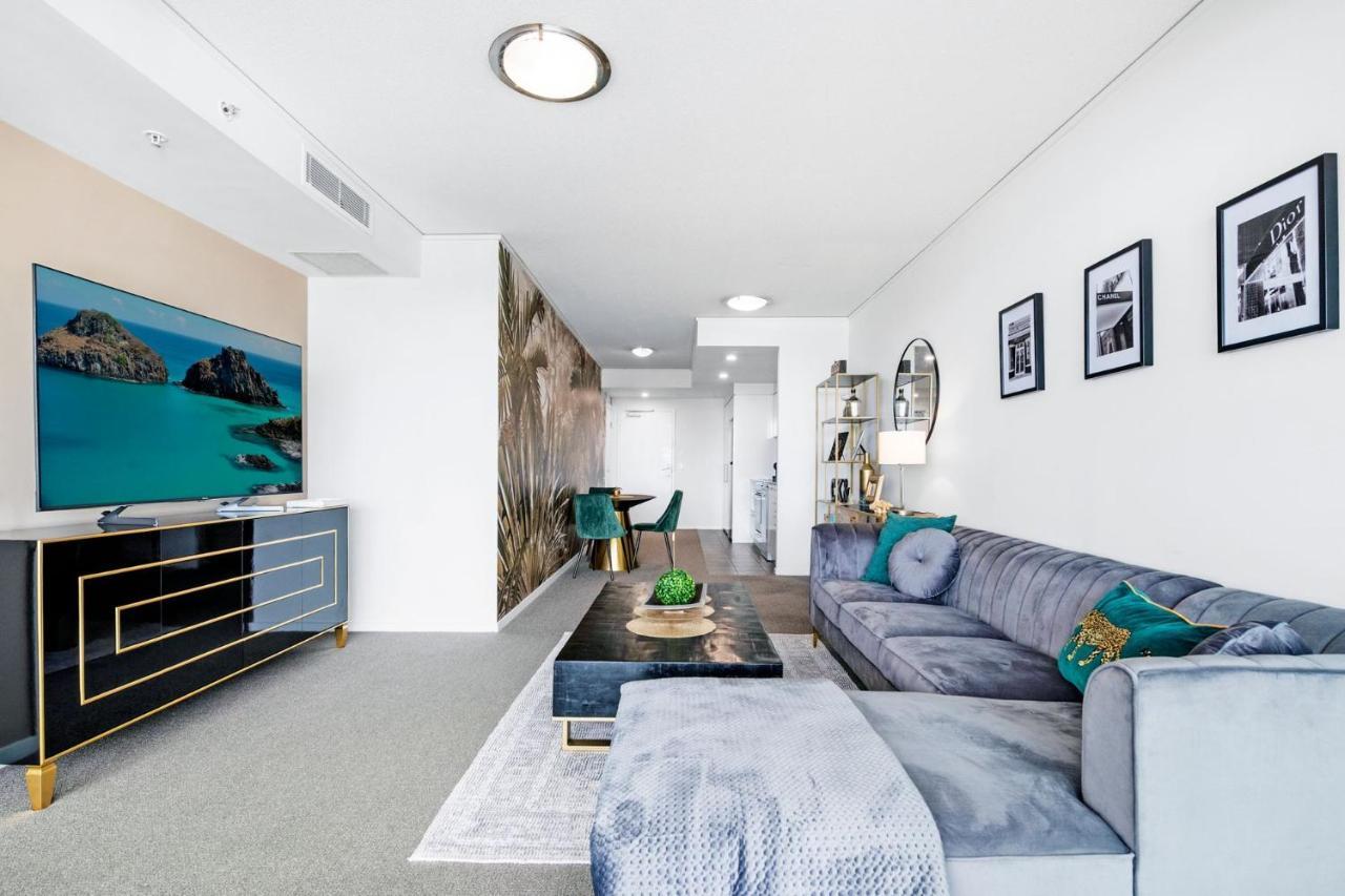 Stylish 1 Bedroom In Sierra Grand - Coasthm Gold Coast